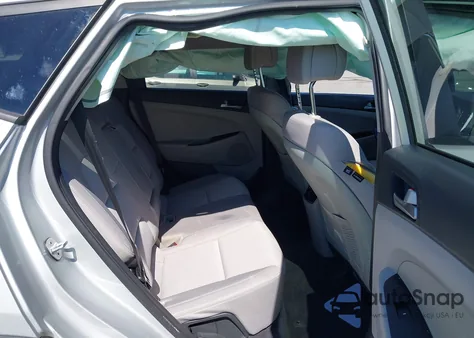 2018 Hyundai Tucson Value из США, поврежденный, VIN KM8J3CA26JU697306